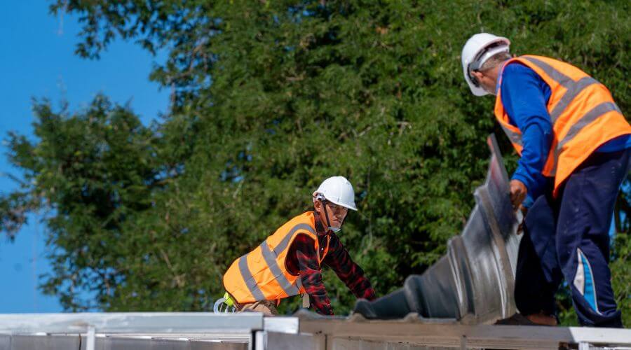 Professional gutter cleaning in South Pittsburg, TN